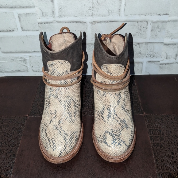 FreeBird CASEY Snake Multi Ankle Boots size 8 - Picture 5 of 15